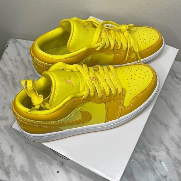 Jordan 1 Low Women's Yellow Strike - Picture 3 of 7